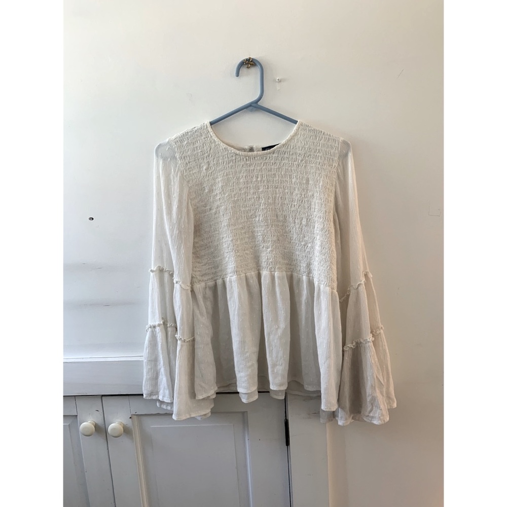 🎀American Eagle Outfitters White Flared Long Sleeve Shirt Women’s Small